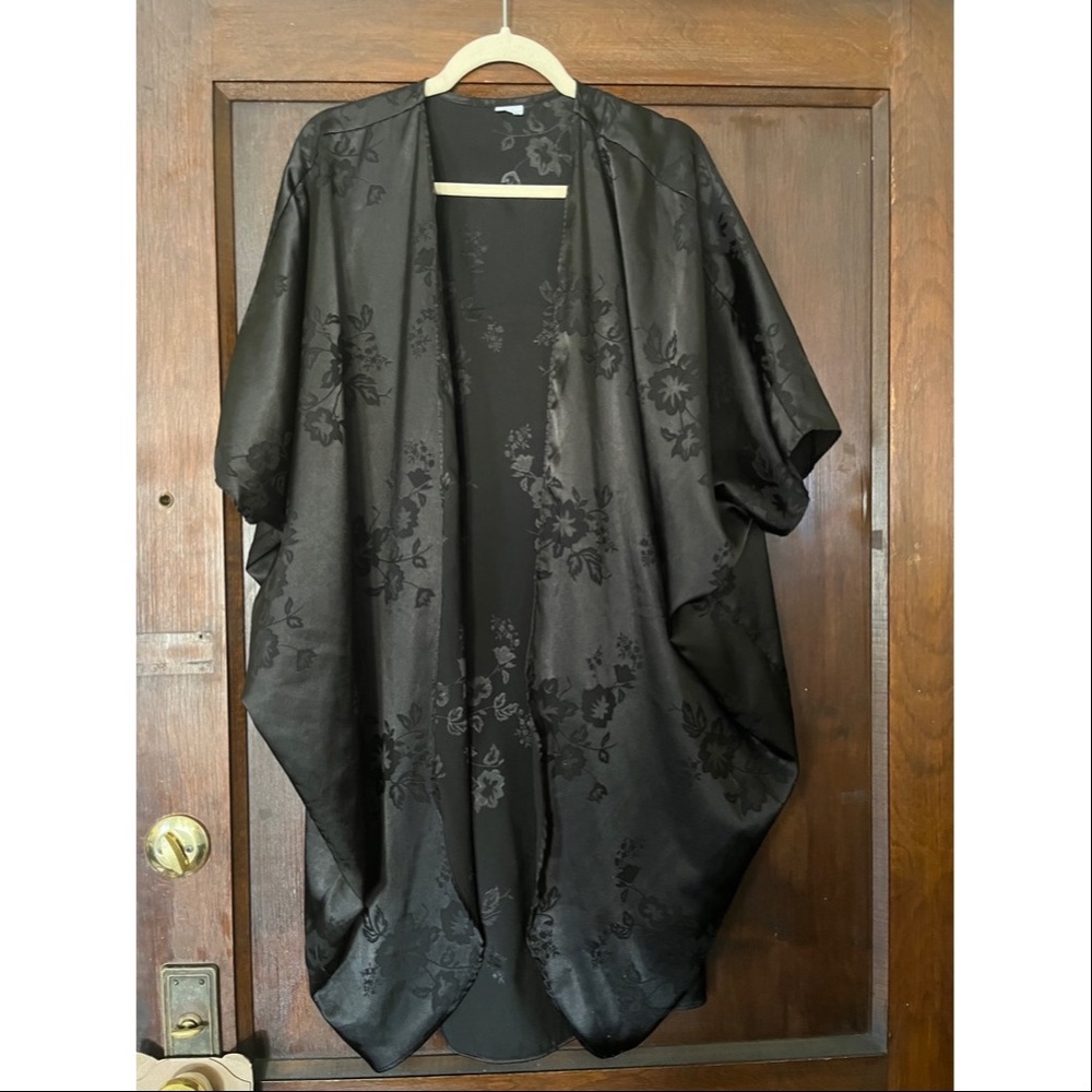 Silky cover up/duster/kimono